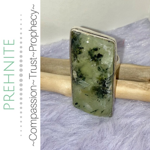 Moss Prehnite Gemstone Chunky Handmade Ring - Picture 5 of 7